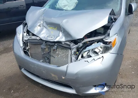 2012 Toyota Sienna Xle 7 Passenger из США, поврежденный, VIN 5TDDK3DC5CS044692